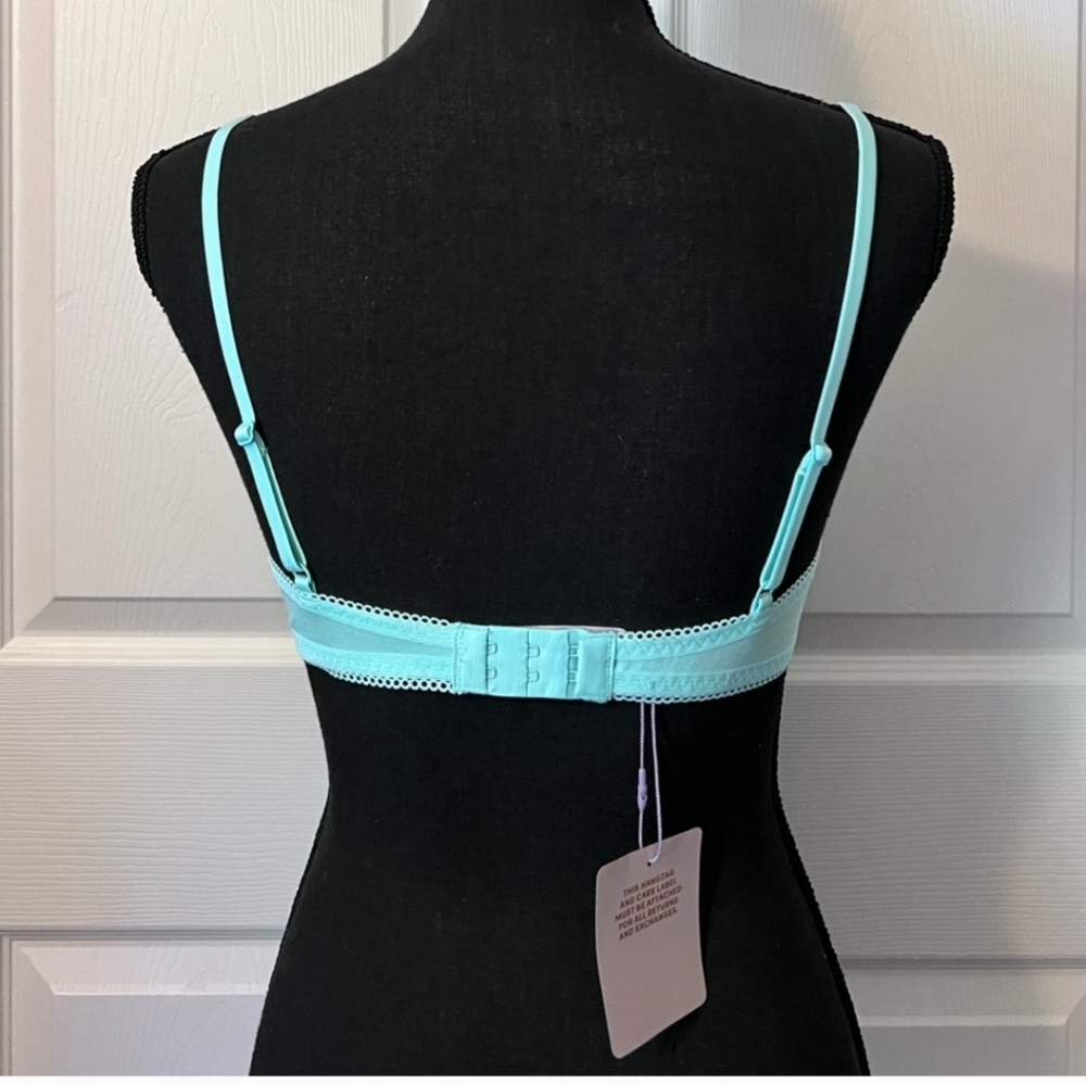 NWTS Savage X Fenty Light Blue Lace Bralette Size Medium - Picture 3 of 5